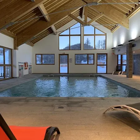 Appt Le Hameau Des Rennes 4 Etoiles Pieds Des Pistes Piscine Interieure Exterieure Vars (Hautes-Alpes)